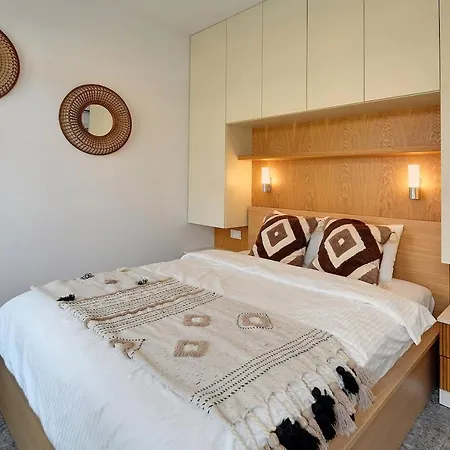 Prostrani Apartmani